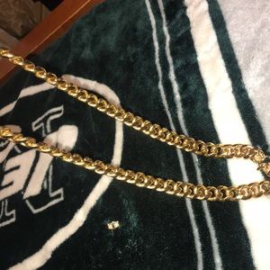 Gold chain, gold watch & a gold earring SET